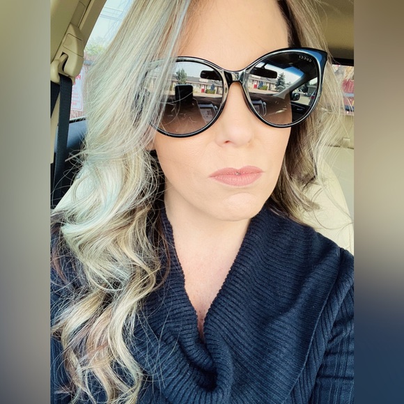 Hey y’all! Thanks for shopping! All offers & bundles considered🛍️ - Picture 1 of 1